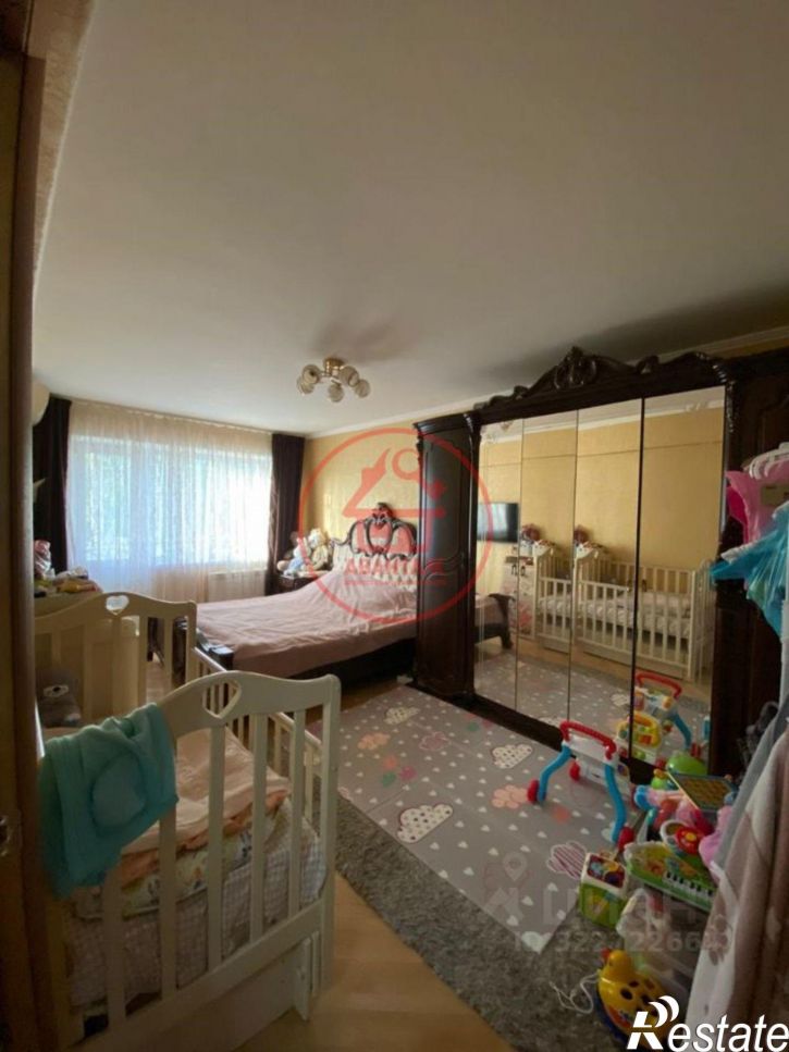 3-комн квартира улица Ефремова, 85Б,  д. 85Б