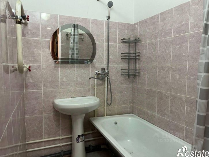 2-комн квартира проспект Авиаторов, 4,  д. 4