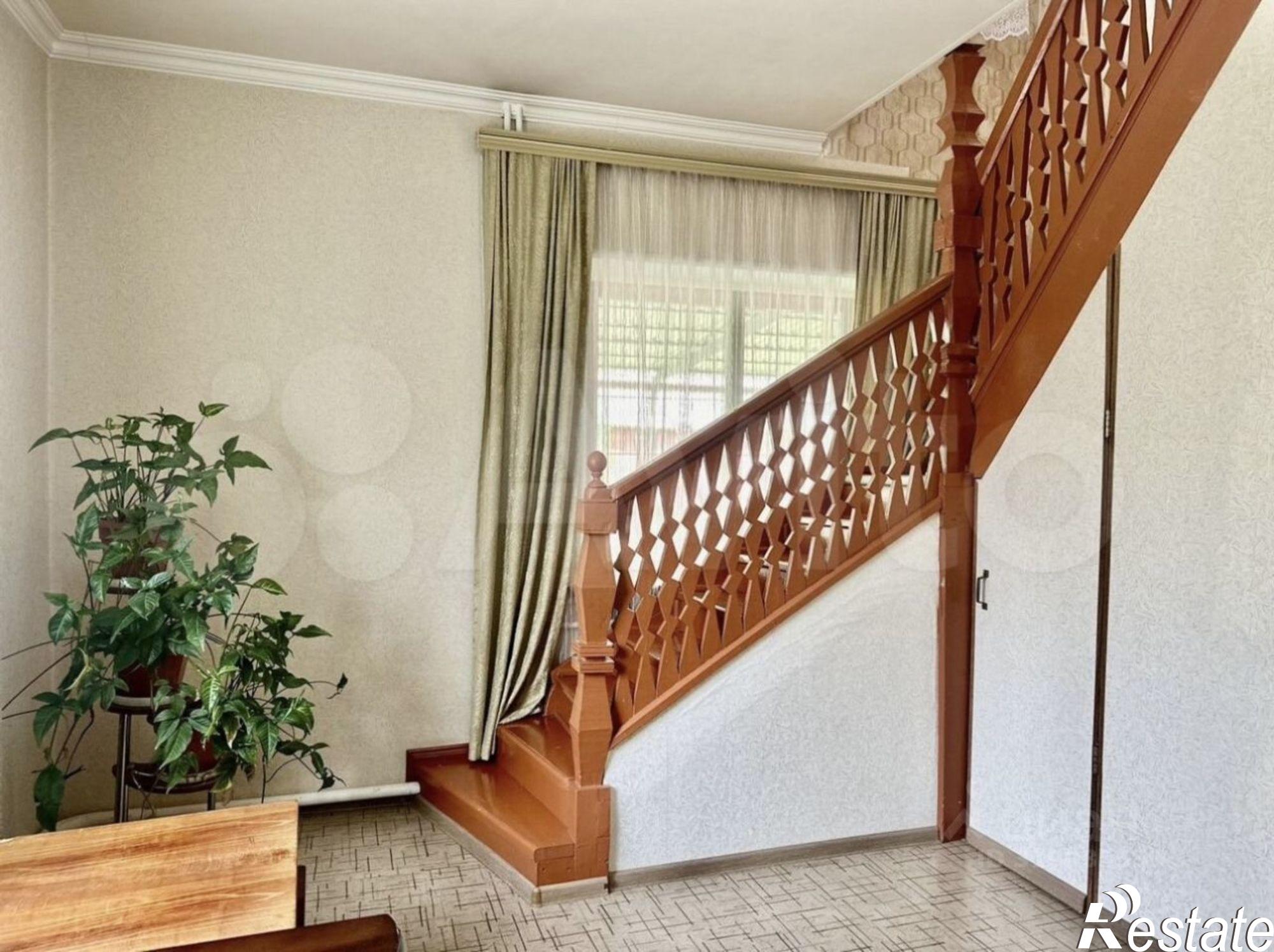 Купить дачу, дом, коттедж за 10 000 000 рублей на ул Матросова, 28