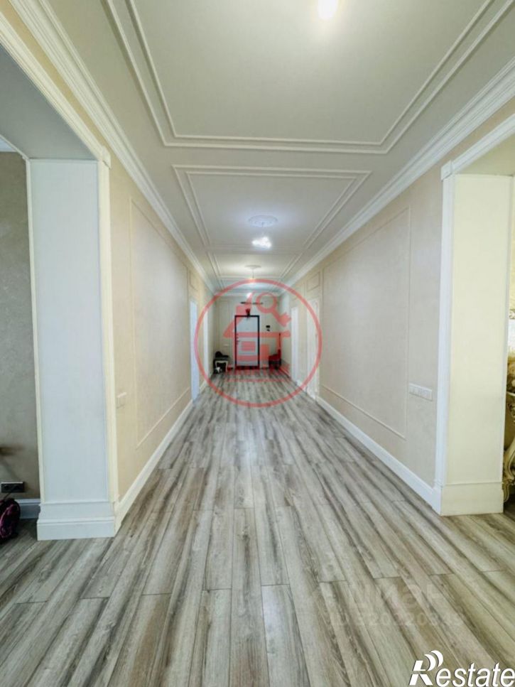 4-комн квартира улица Ефремова, 162,  д. 162