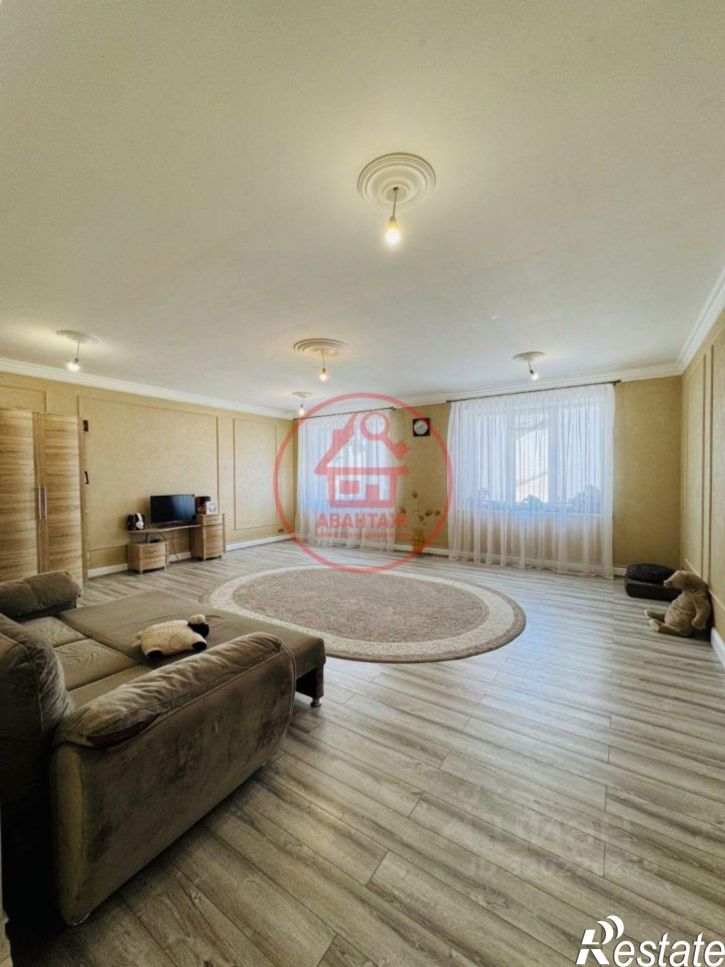 4-комн квартира улица Ефремова, 162,  д. 162