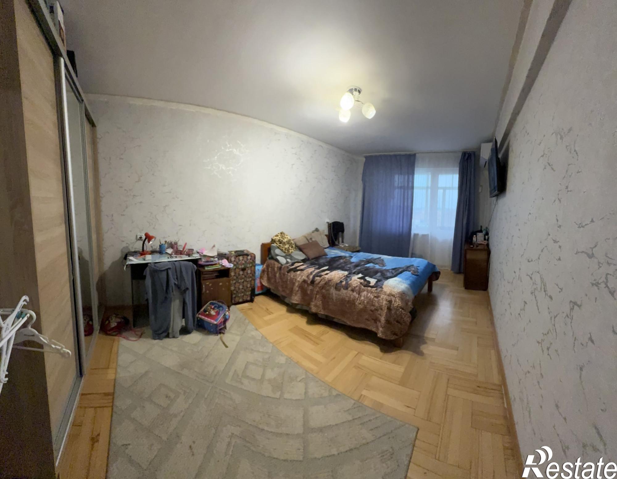 Купить квартиру за 5 399 990 рублей на Новороссийская ул., 72А