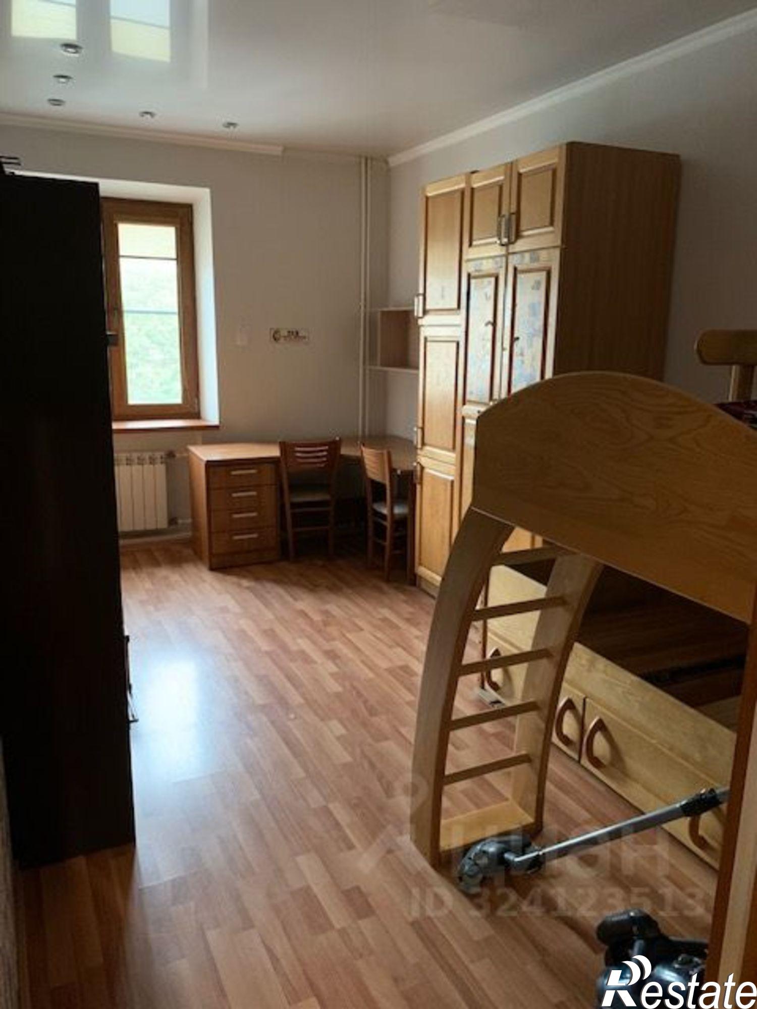 Купить квартиру за 9 400 000 рублей на ул Комсомольская, 114