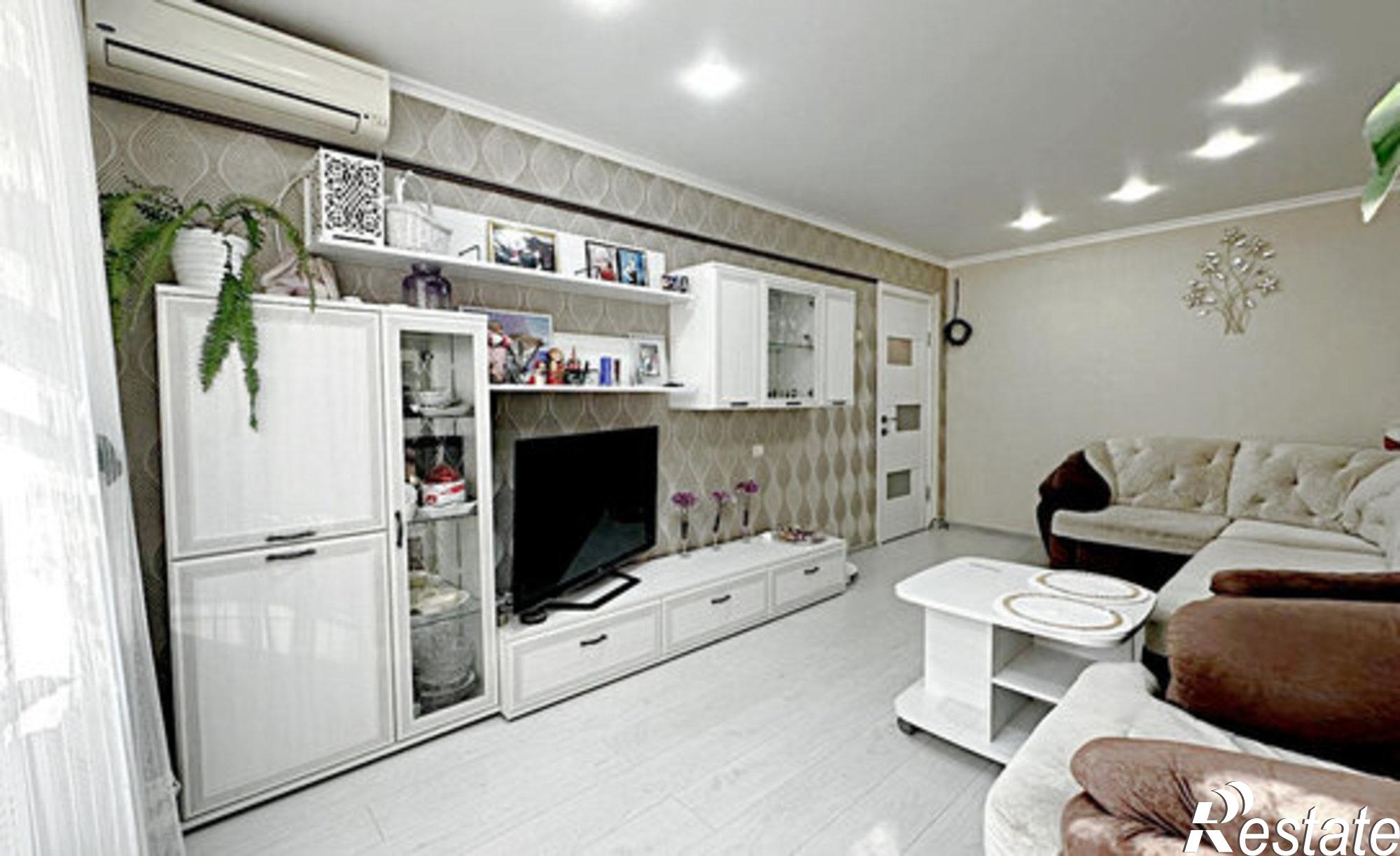 Купить квартиру за 5 400 000 рублей на Азовская улица, 14