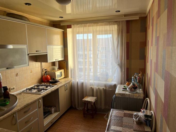 4-комн квартира ул Луначарского, д. 408