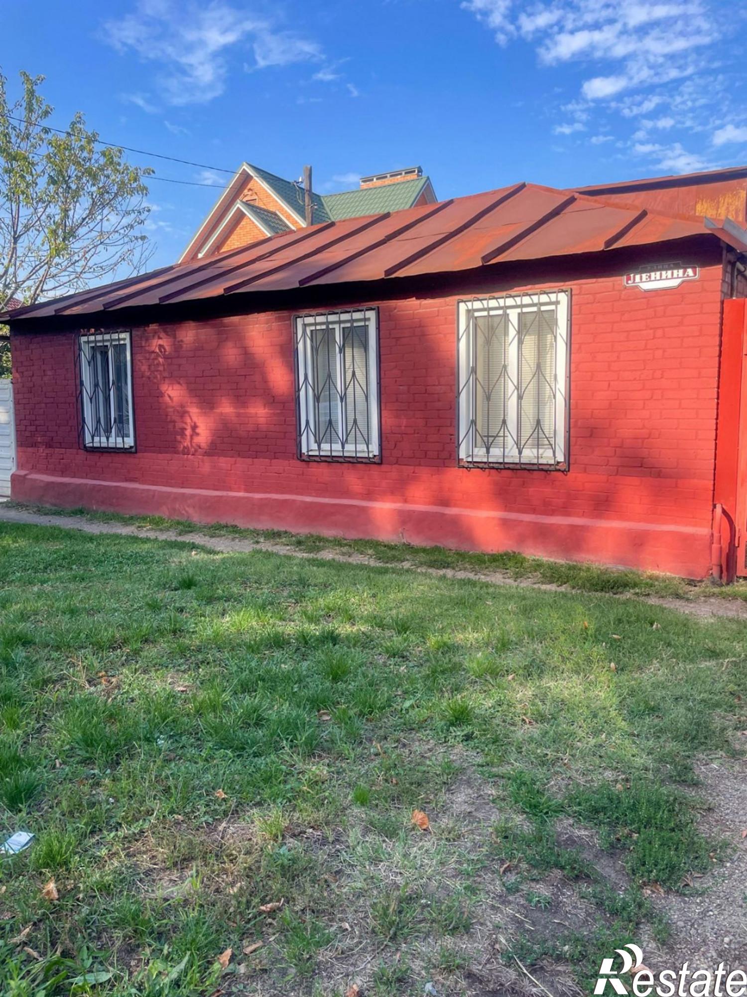 Купить дачу, дом, коттедж за 3 300 000 рублей на Ленина ул., 39