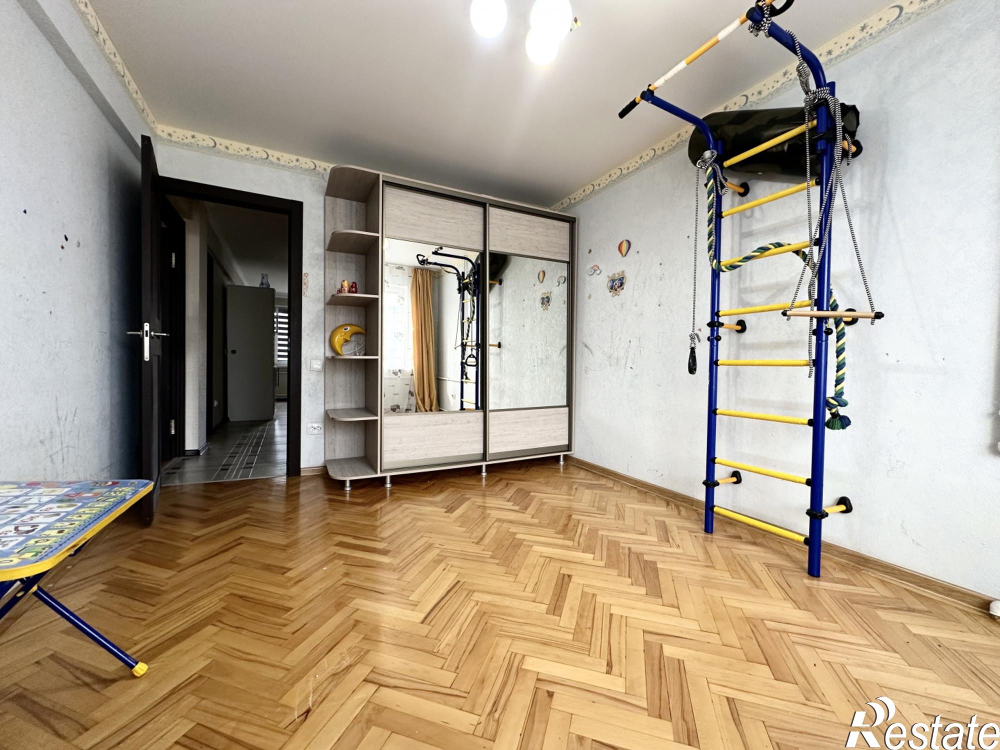 Купить квартиру за 6 000 000 рублей на Тимирязева ул., 8