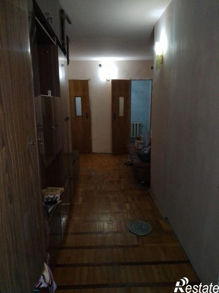 4-комн квартира Ефремова ул., 111