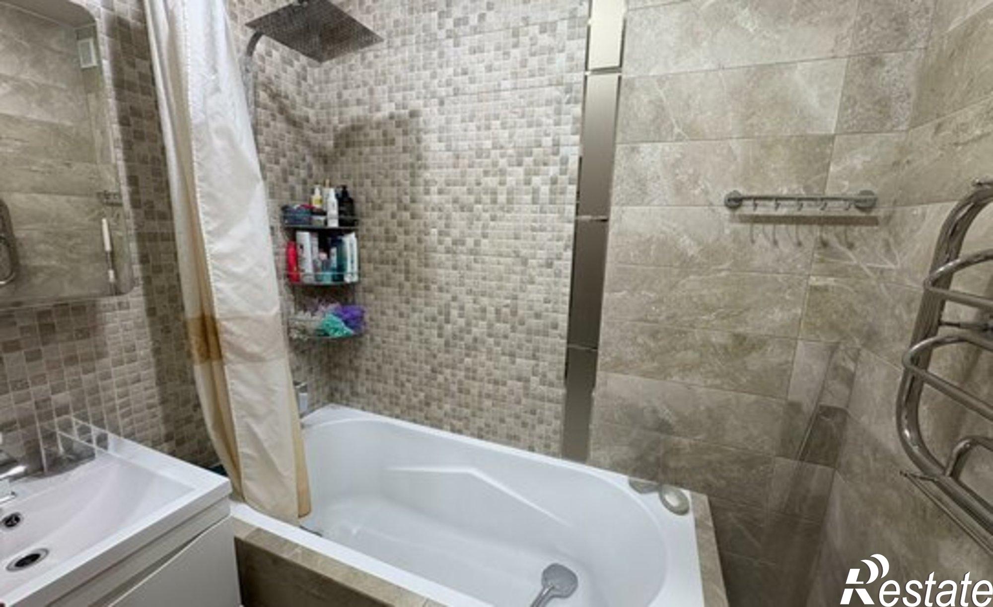 Купить квартиру за 7 990 000 рублей на Новороссийская улица, 77