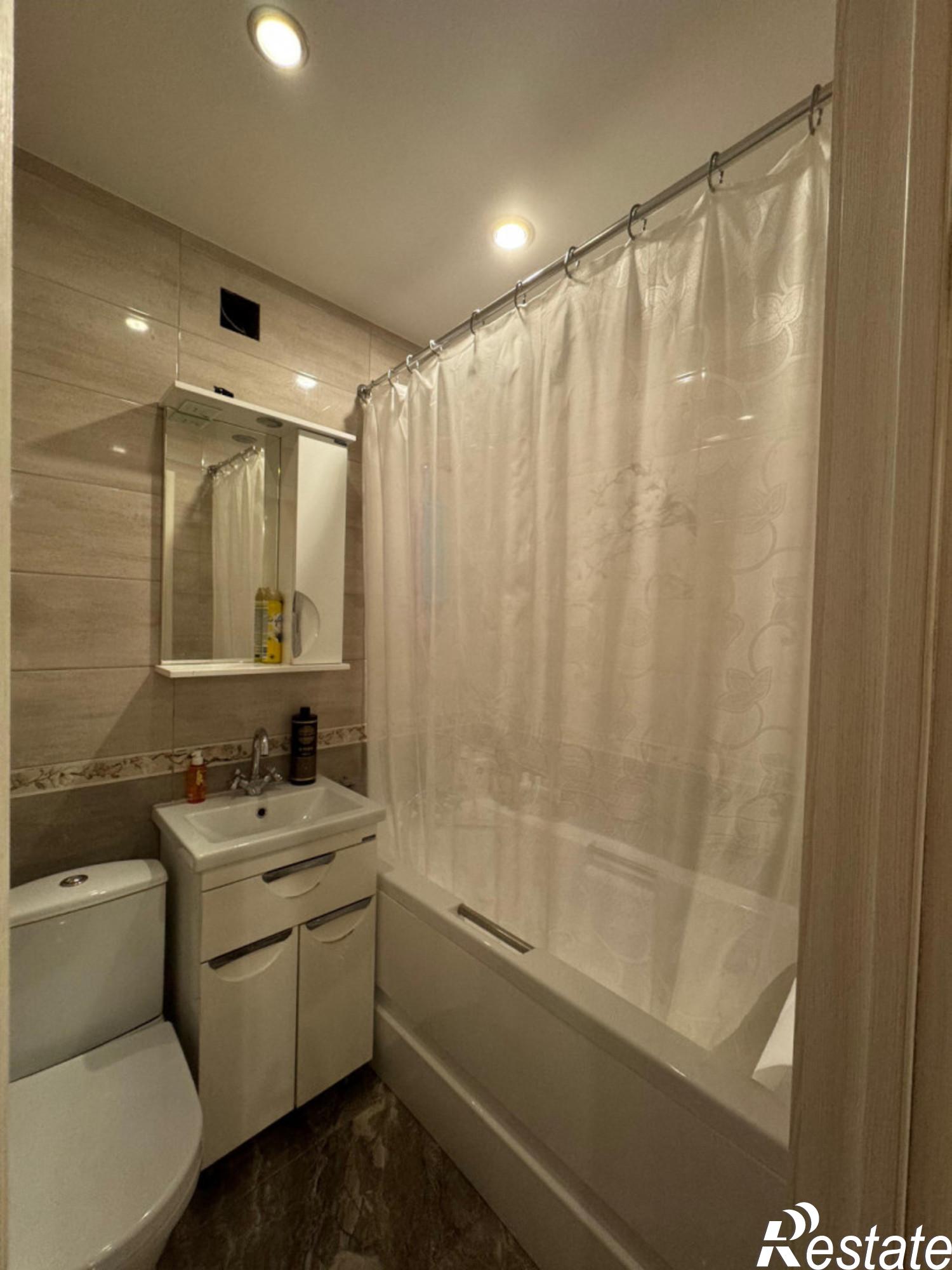 Купить квартиру за 6 000 000 рублей на Ефремова ул., 39