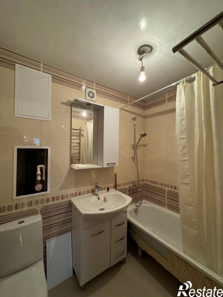 2-комн квартира Ефремова ул., 39