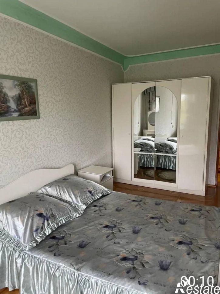 3-комн квартира Каспарова ул., 23
