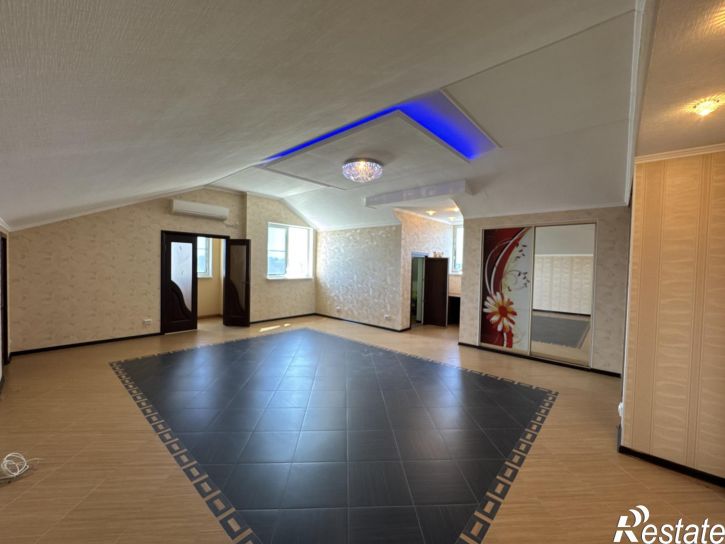 3-комн квартира Каспарова ул., 43