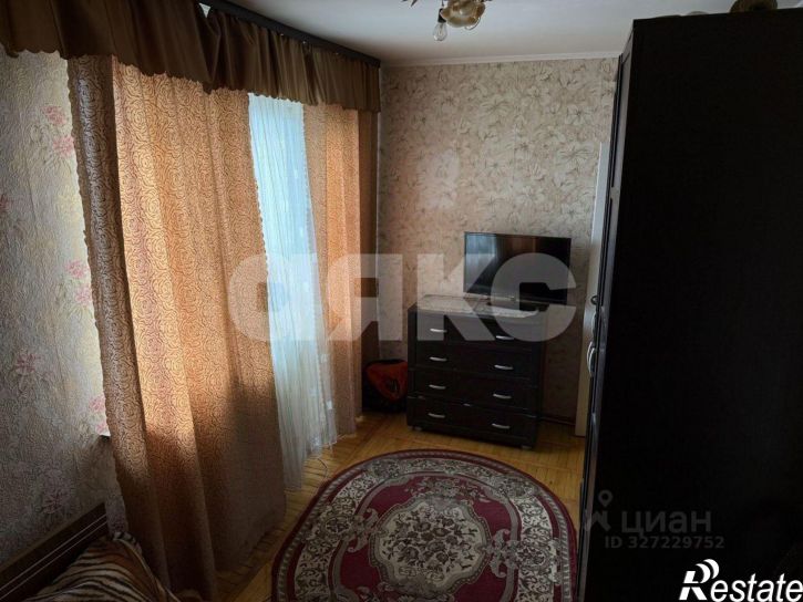 3-комн квартира улица Советской Армии, 210,  д. 210