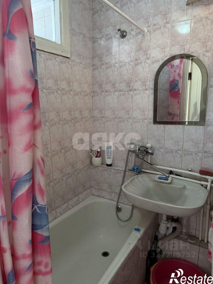 3-комн квартира улица Советской Армии, 210,  д. 210
