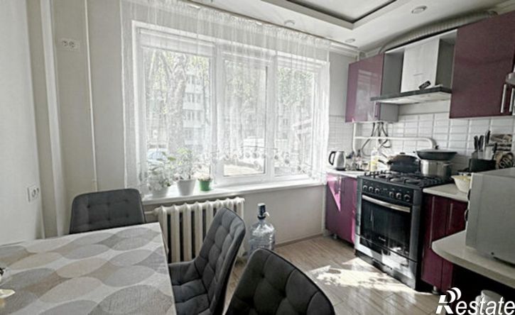 3-комн квартира улица Советской Армии, 27,  д. 27