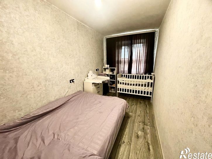 3-комн квартира Новороссийская ул., 80