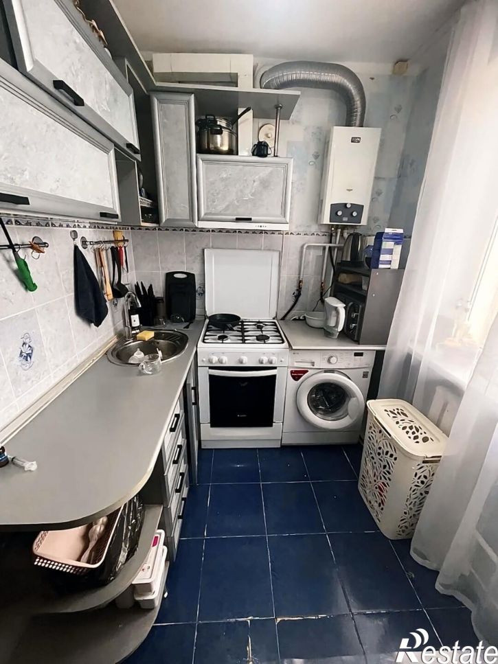 3-комн квартира Новороссийская ул., 80