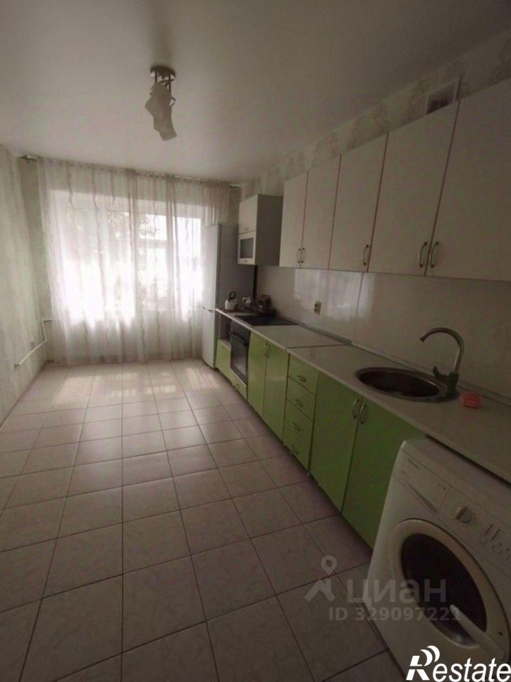 2-комн квартира улица Матвеева, 151,  д. 151
