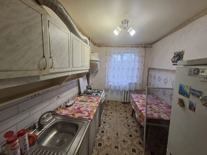 3-комн квартира Ефремова ул., 75