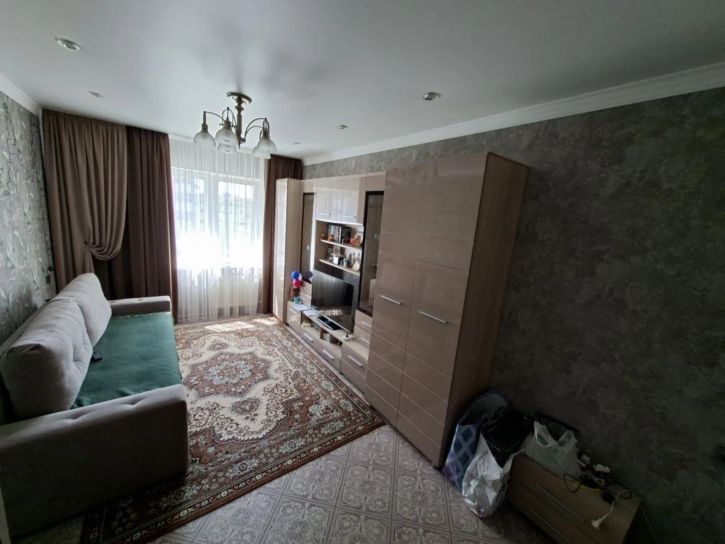 1-комн квартира Авиаторов проспект, 2
