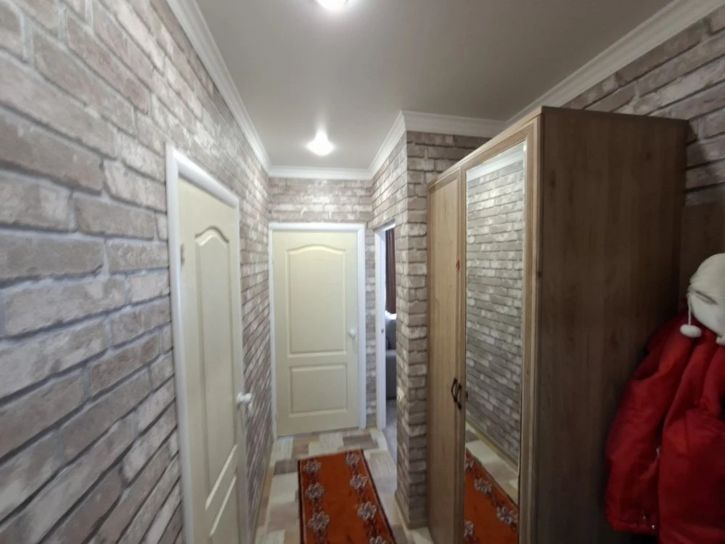 1-комн квартира Авиаторов проспект, 2