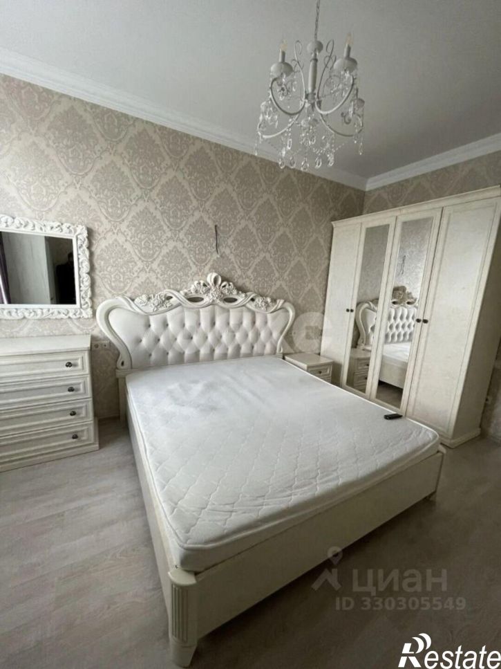 3-комн квартира улица Советской Армии, 210,  д. 210