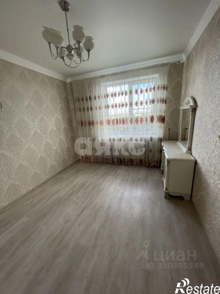 3-комн квартира улица Советской Армии, 210,  д. 210
