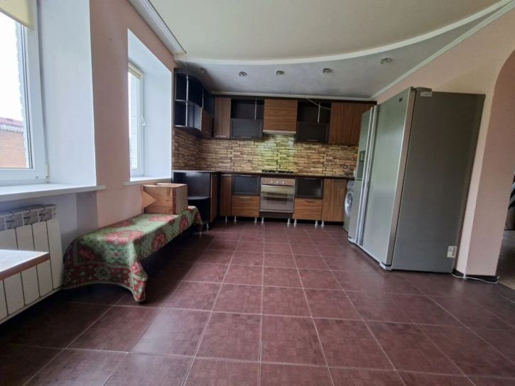 3-комн квартира Луначарского ул., 9