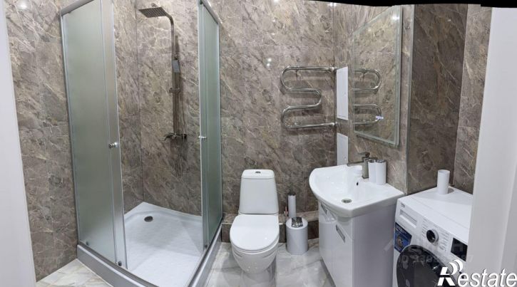 2-комн квартира 8-й микрорайон, 8к1
