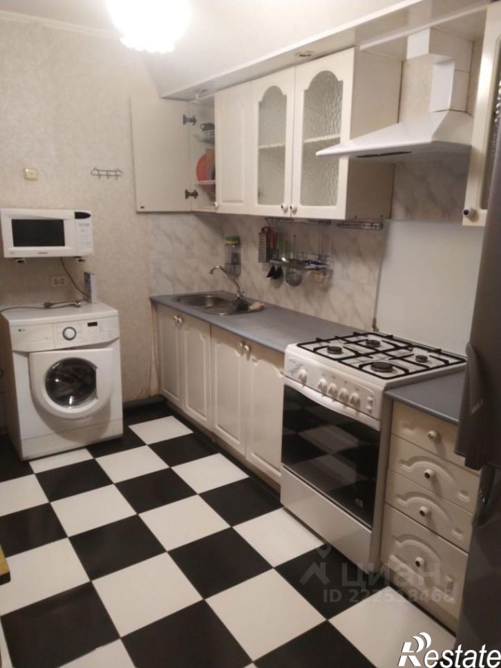 2-комн квартира улица Ефремова, 111,  д. 111