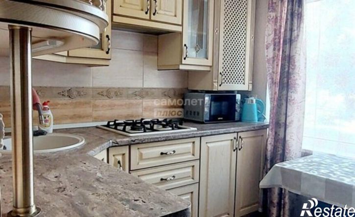 3-комн квартира улица 30 лет Победы, 27,  д. 27