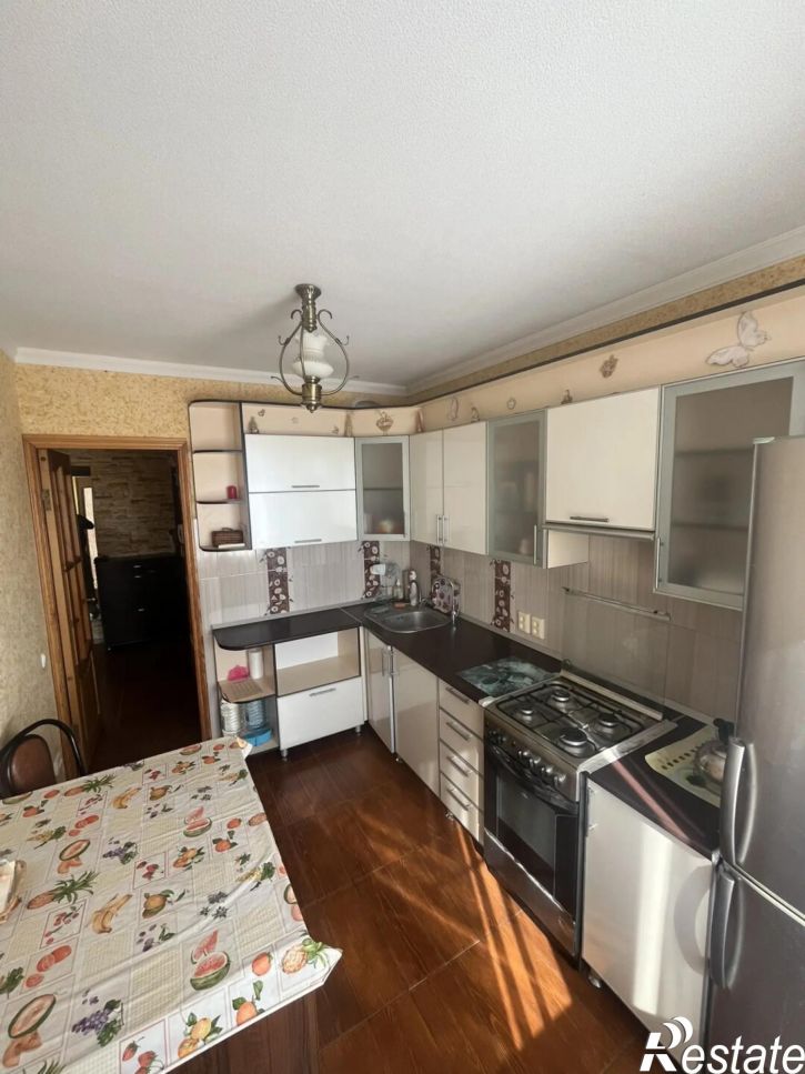 3-комн квартира Новороссийская ул., 44