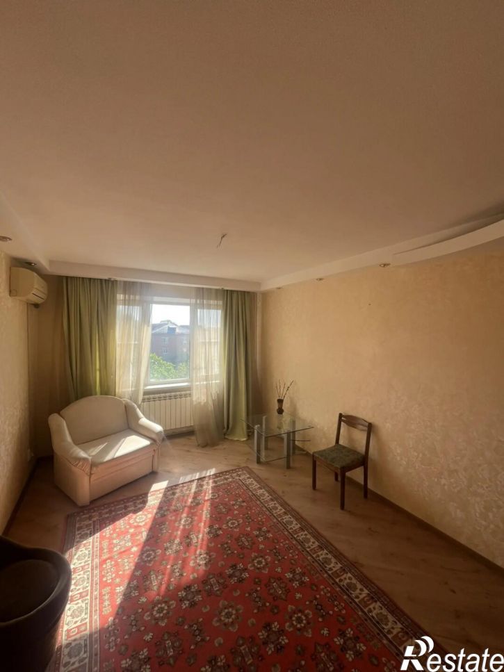 3-комн квартира Новороссийская ул., 44