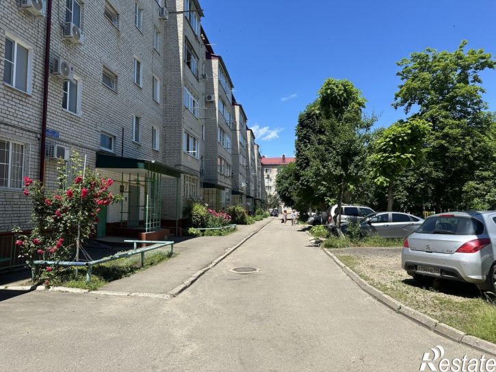 3-комн квартира Каспарова ул., 1