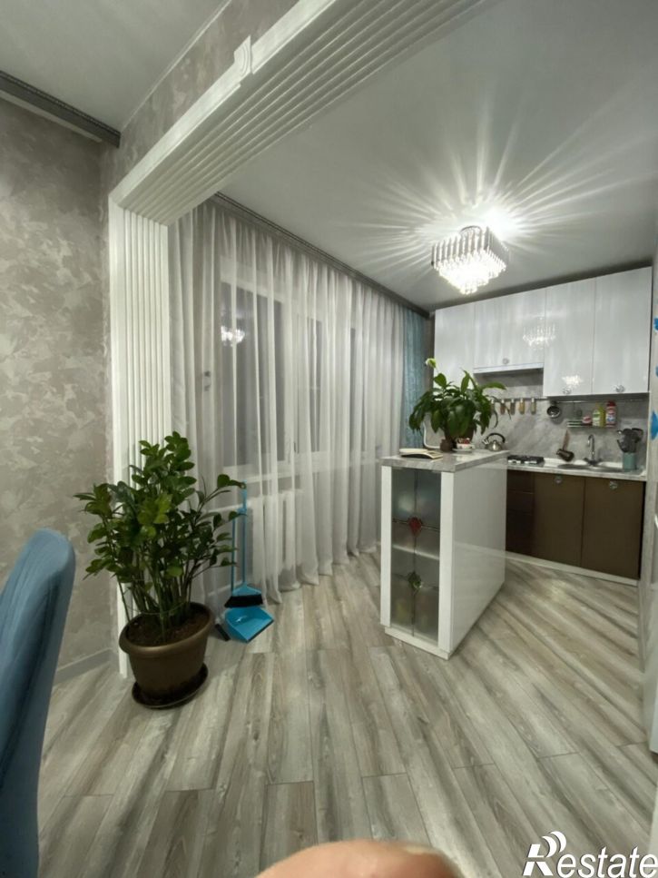 3-комн квартира Новороссийская ул., 108