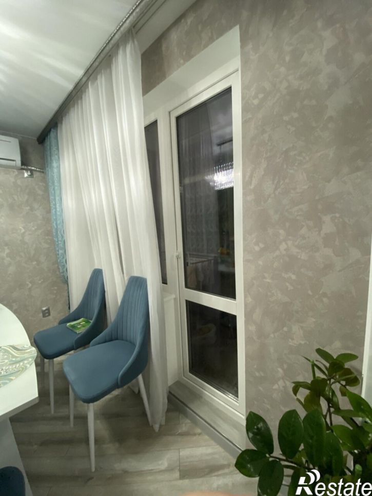 3-комн квартира Новороссийская ул., 108