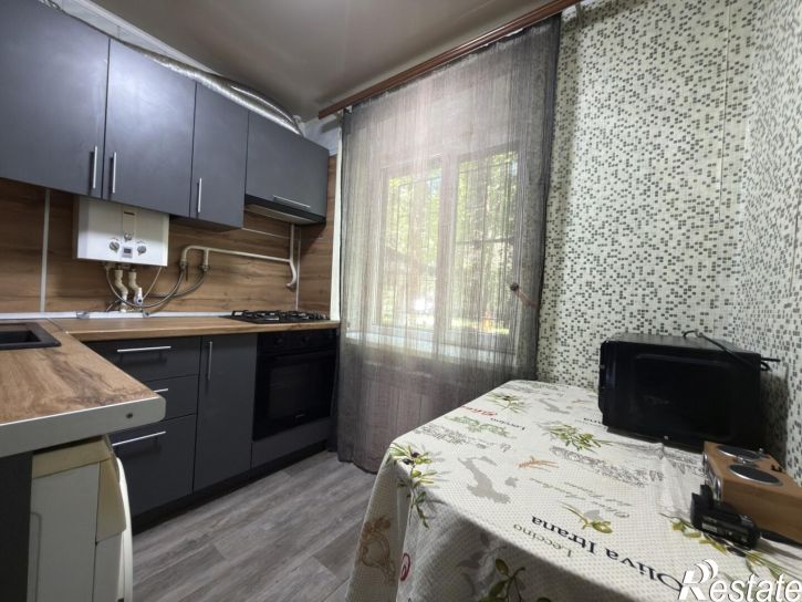 3-комн квартира Советской Армии ул., 222/1