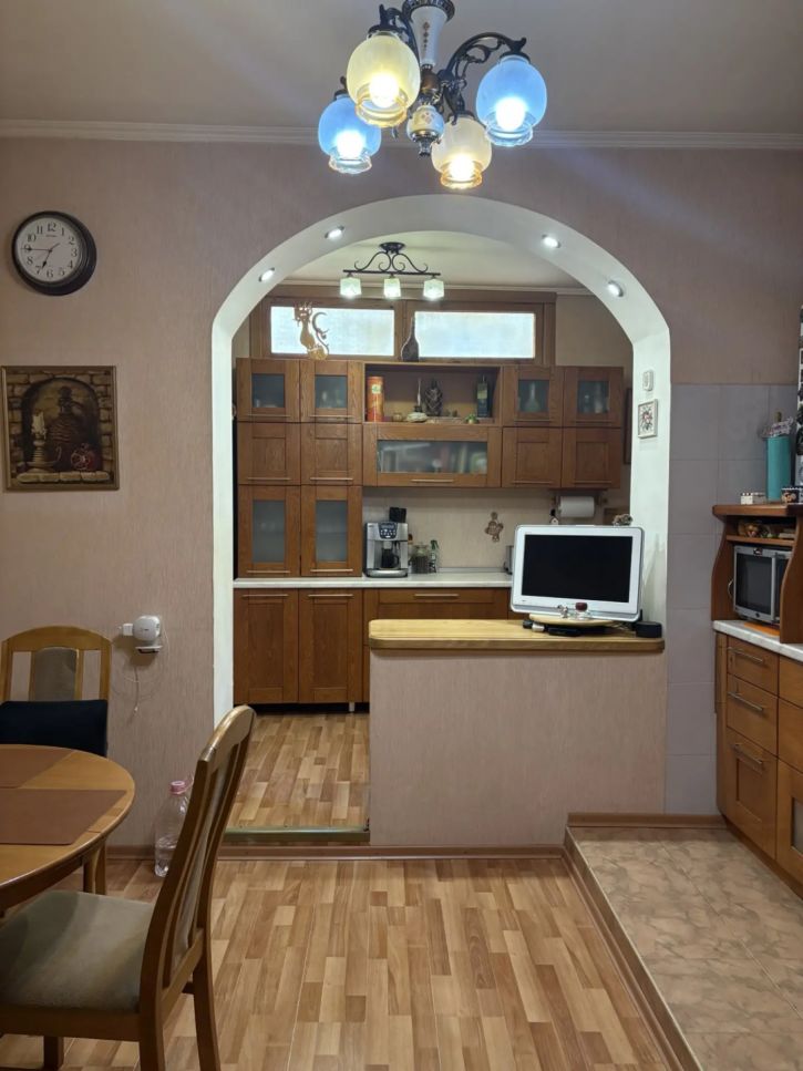 3-комн квартира Первомайская ул., 8