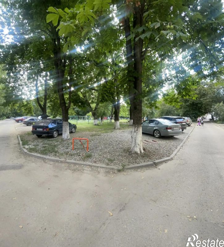 2-комн квартира Азовская ул., 6