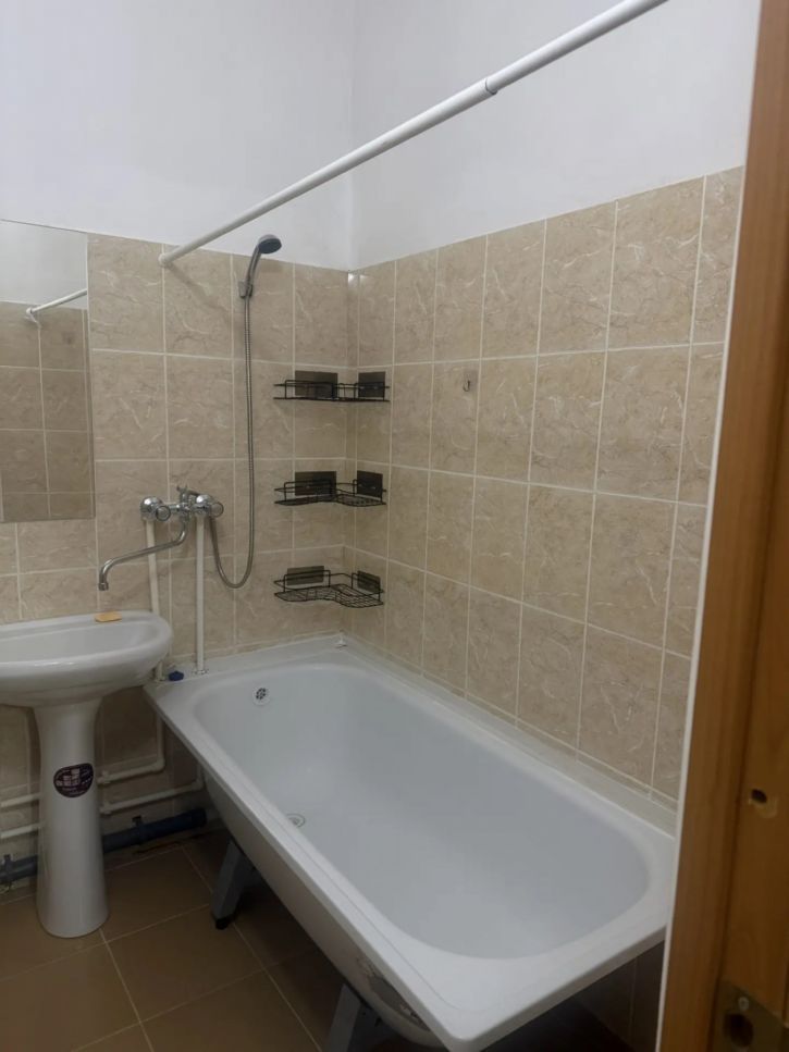 1-комн квартира Авиаторов проспект, 4