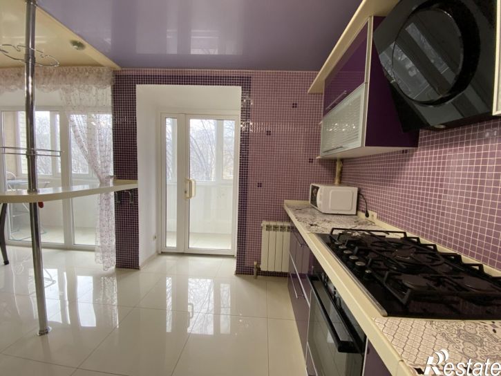 3-комн квартира Советской Армии ул., 32