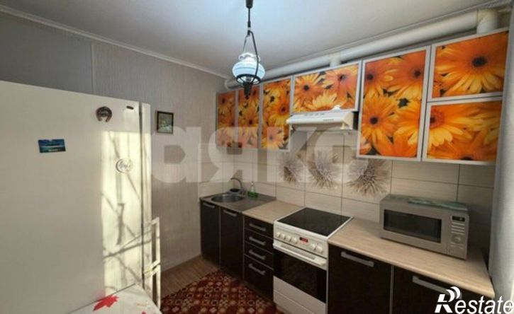 3-комн квартира ул 11-я Линия, 1,  д. 1