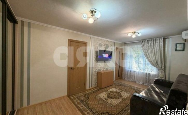 3-комн квартира ул 11-я Линия, 1,  д. 1