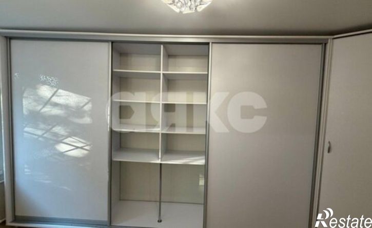 3-комн квартира ул 11-я Линия, 1,  д. 1