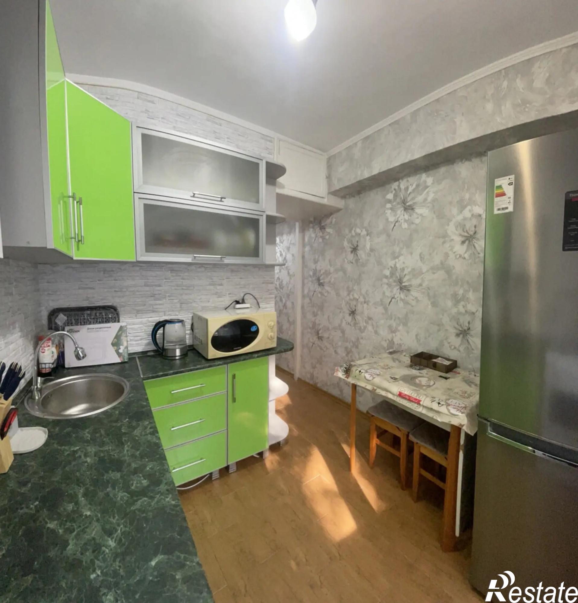 Сдать квартиру за 23 000 рублей на Маркова ул., 327