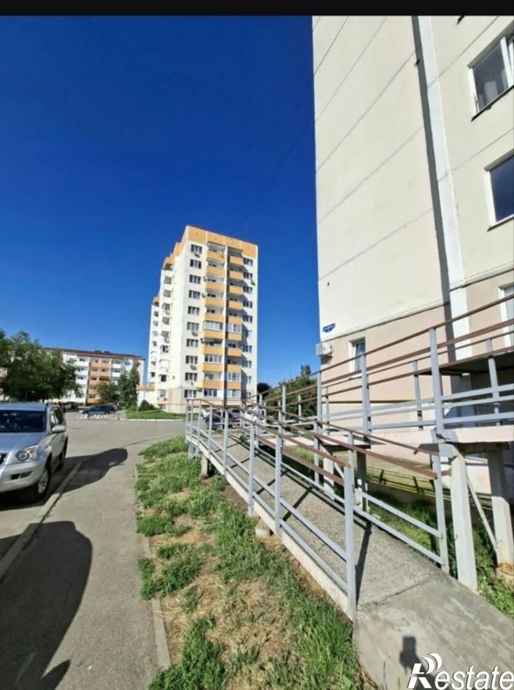 2-комн квартира Заполярная ул., 4
