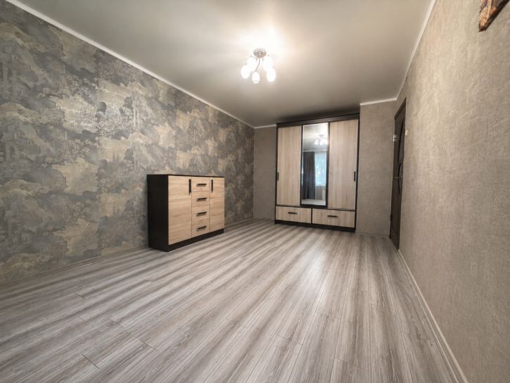 3-комн квартира Советской Армии ул., 222/1