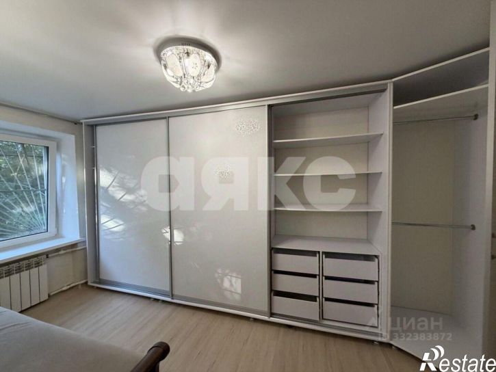 3-комн квартира ул 11-я Линия, 16,  д. 16