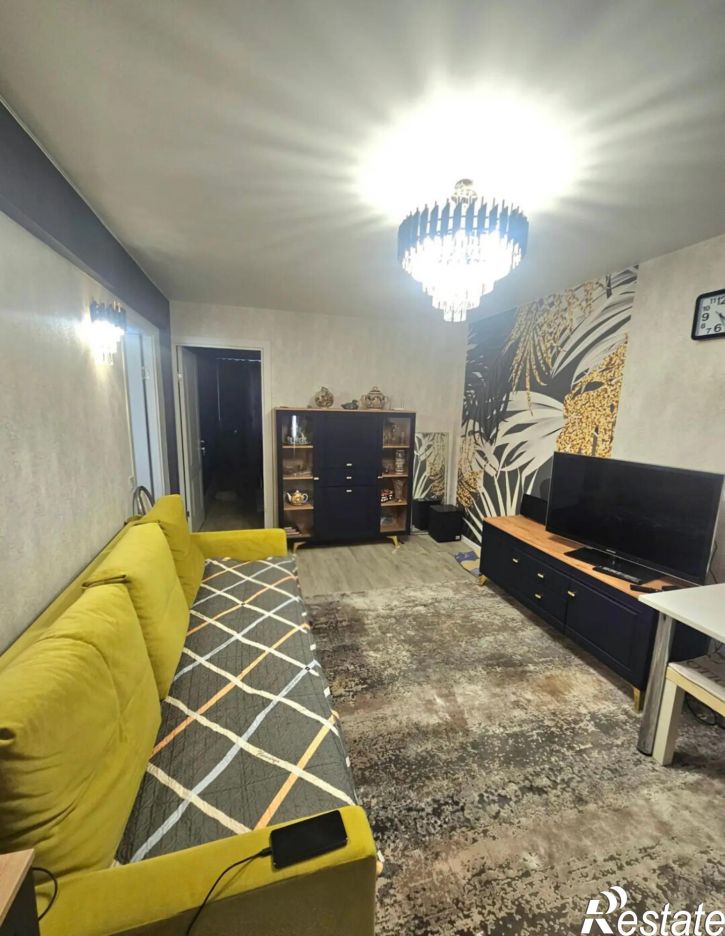 2-комн квартира Азовская ул., 5